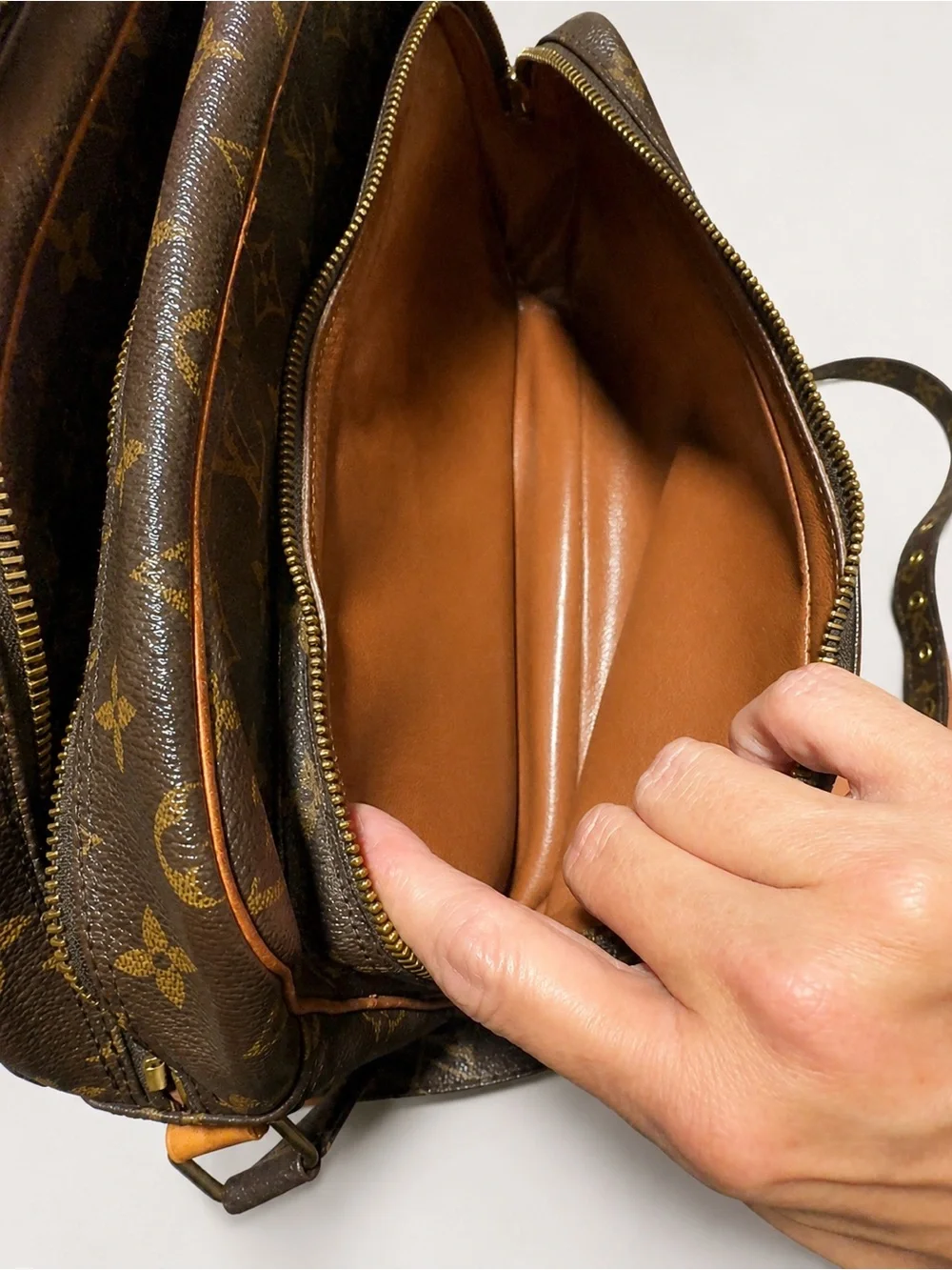 Louis Vuitton Monogram Nile GM Crossbody Shoulder Bag Vintage Made in France